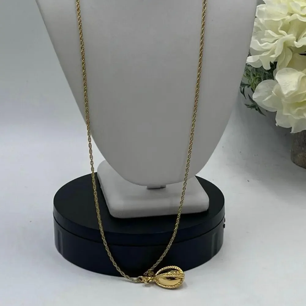 Joan Rivers Vintage‎ Gold Plated Egg Pendant Long Necklace